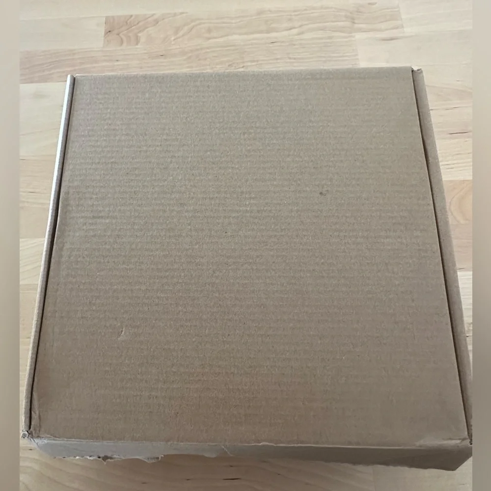 NIB Prada Dubai VIP Gift Set - Picture 13 of 13